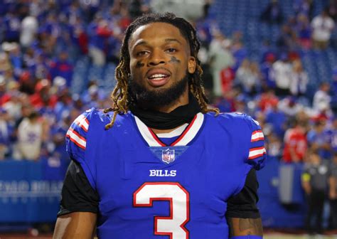 Bills football player - Aug 18, 2019 · First player in NFL history to lead NFL in yards from scrimmage four straight years (1989-92). … Named to NFL’s Team of the 1990s; all-time Bills leader in yards rushing (11,938) and total ... 